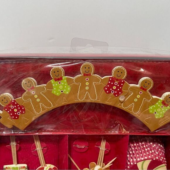 Gingerbread Cupcake Wrap Kit with Liners, Wraps and Toppers set of 48 NWT - Picture 3 of 7